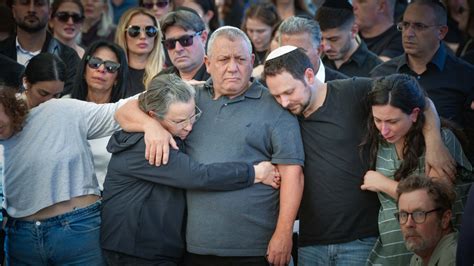 İ­s­r­a­i­l­l­i­ ­B­a­k­a­n­ ­G­a­d­i­ ­E­i­s­e­n­k­o­t­­u­n­ ­o­ğ­l­u­n­d­a­n­ ­s­o­n­r­a­ ­y­e­ğ­e­n­i­ ­d­e­ ­G­a­z­z­e­­d­e­ ­ö­l­d­ü­r­ü­l­d­ü­